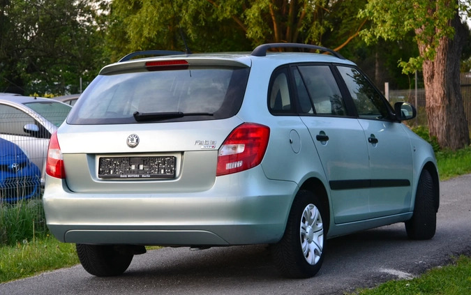 Skoda Fabia cena 13300 przebieg: 114385, rok produkcji 2010 z Chojnów małe 301